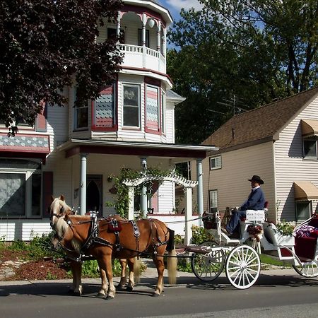 Bondy House Bed & Breakfast Amherstburg Dış mekan fotoğraf