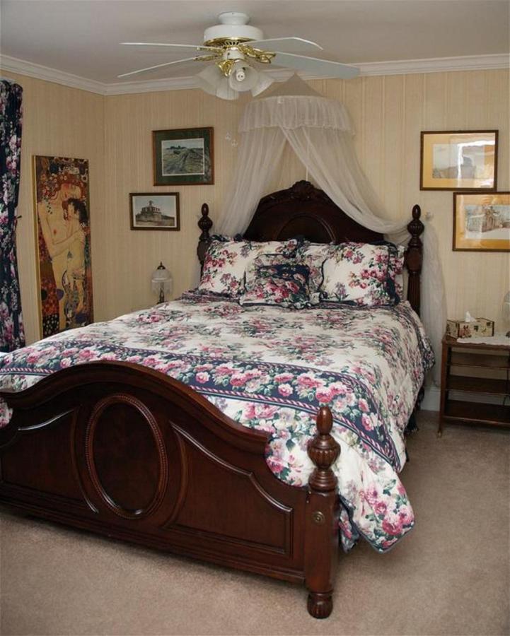 Bondy House Bed & Breakfast Amherstburg Dış mekan fotoğraf