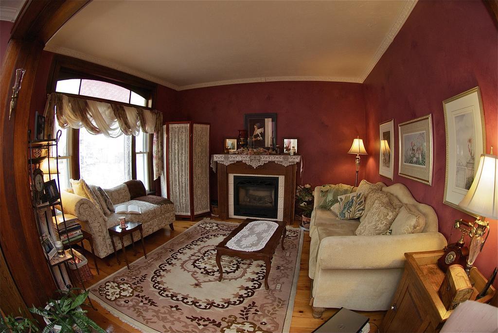 Bondy House Bed & Breakfast Amherstburg Dış mekan fotoğraf